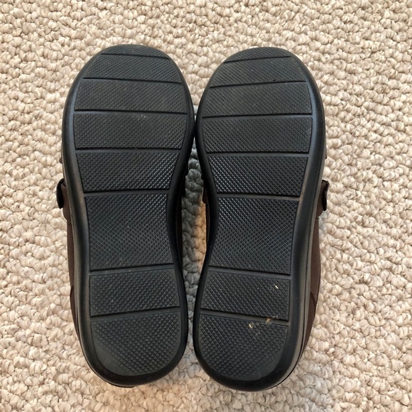 Easy Street Comfort Wave Brown Slip On Shoe - Picture 5 of 11